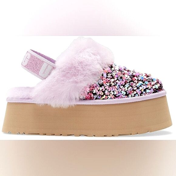 UGG  - Picture 1 of 9